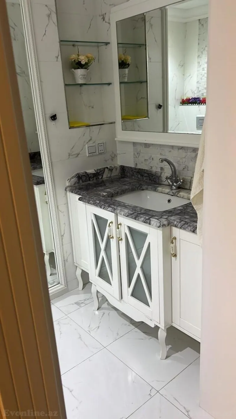 Kirayə verilir 6 otaqlı Mənzil Yeni tikili 400 m² Səbail r. - şəkil 16