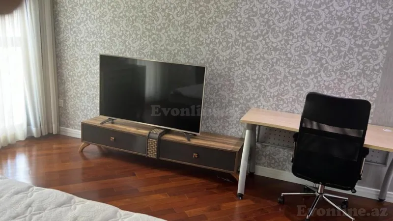 Kirayə verilir 6 otaqlı Mənzil Yeni tikili 400 m² Səbail r. - şəkil 26