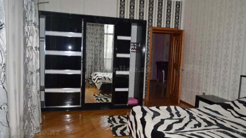 Kirayə verilir 4 otaqlı Mənzil Yeni tikili 150 m² İnşaatçılar m. - şəkil 5