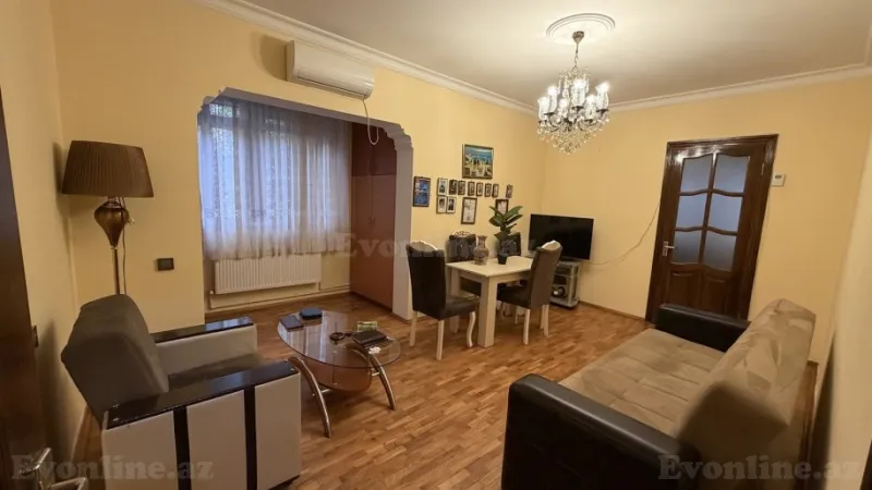 2 otaqlı Mənzil 42 m² 8-ci mikrorayon Satılır