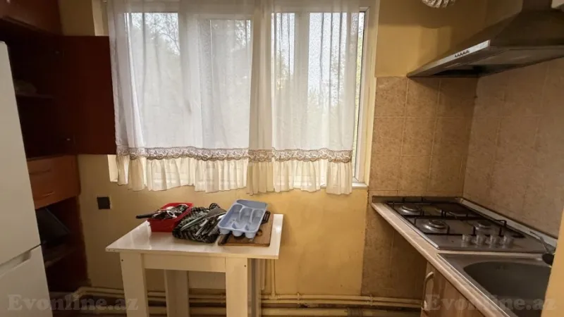 Satılır 2 otaqlı Mənzil Köhnə tikili 42 m² 8-ci mikrorayon - şəkil 15