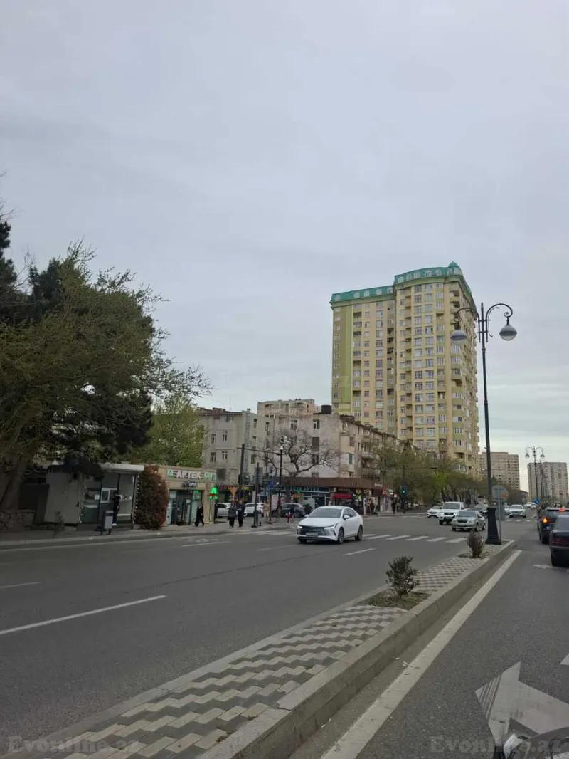 Satılır 3 otaqlı Mənzil Yeni tikili 145 m² Elmlər Akademiyası m. - şəkil 8