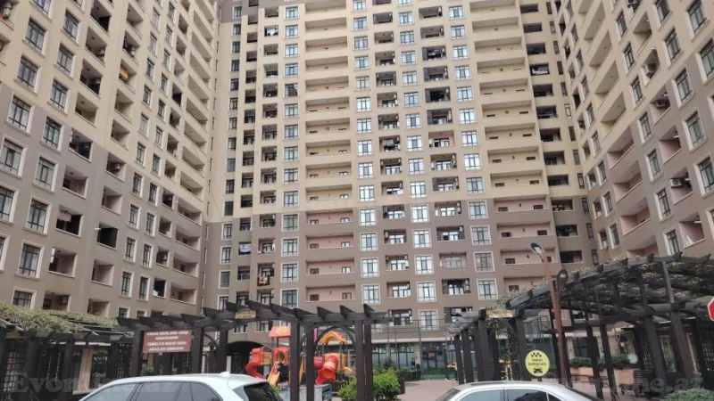 2 otaqlı Mənzil 120 m² İnşaatçılar m. Kirayə verilir