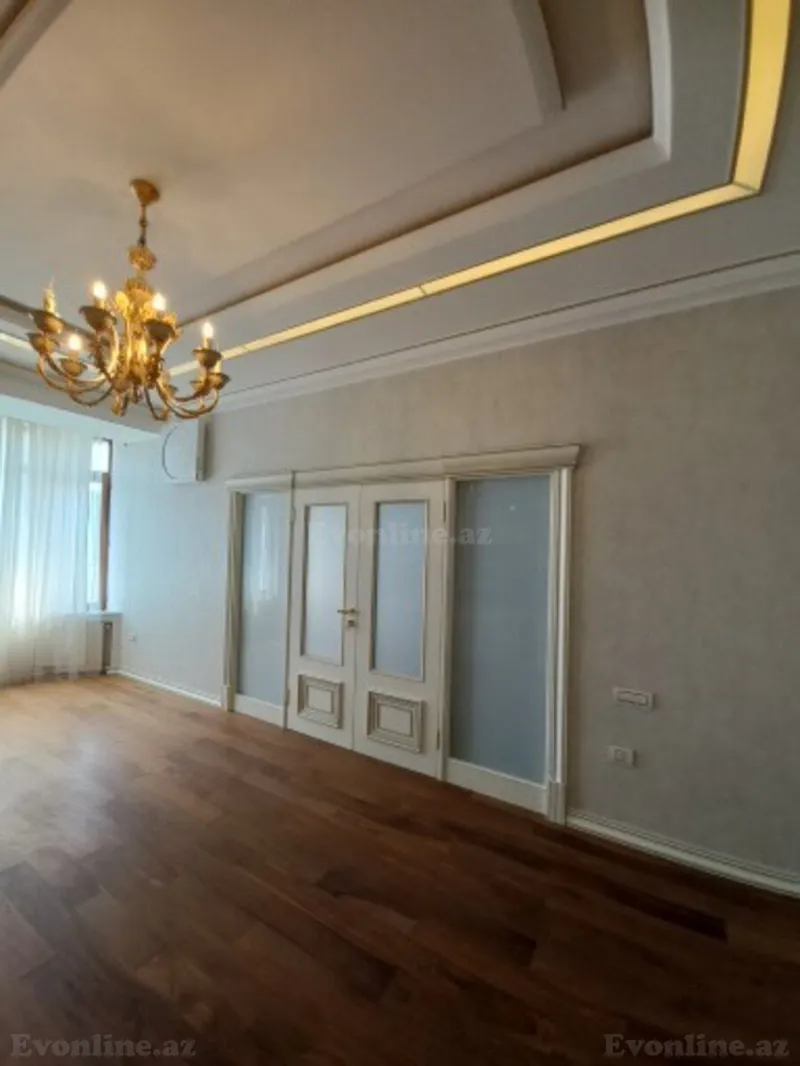 Satılır 4 otaqlı Mənzil Yeni tikili 204 m² İçərişəhər m. - şəkil 6