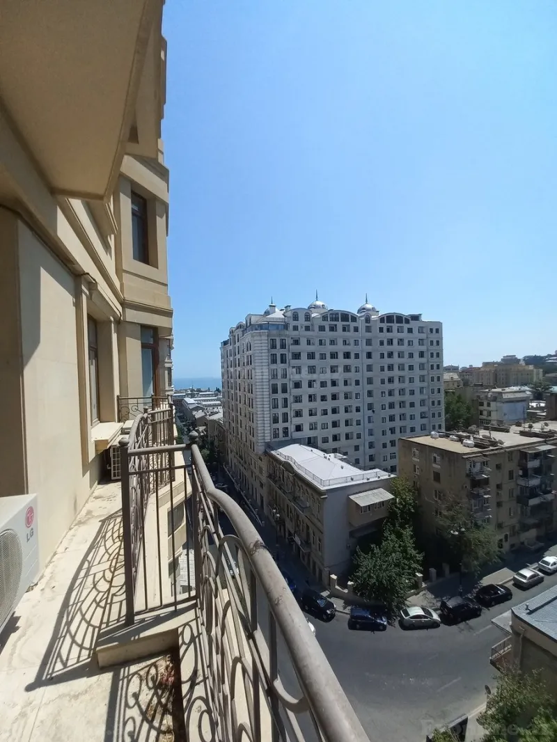 Satılır 4 otaqlı Mənzil Yeni tikili 204 m² İçərişəhər m. - şəkil 19