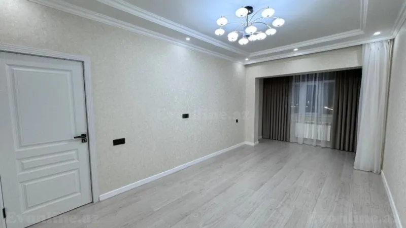 3 otaqlı Mənzil 85 m² 8-ci mikrorayon Satılır