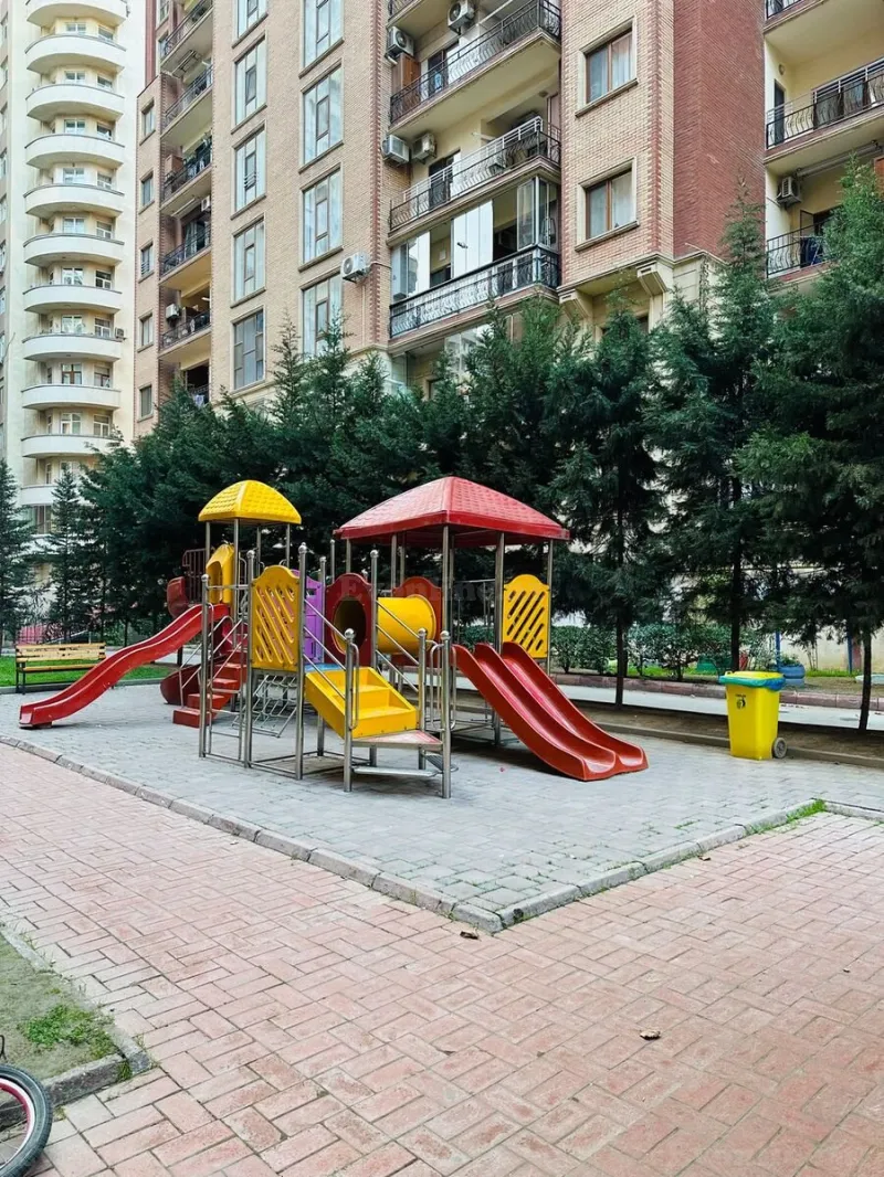 Satılır 3 otaqlı Mənzil Yeni tikili 175 m² Gənclik m. - şəkil 4
