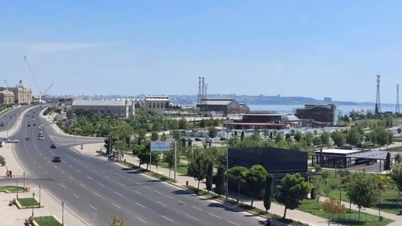 Satılır 5 otaqlı Mənzil Yeni tikili 240 m² Bayıl - şəkil 2