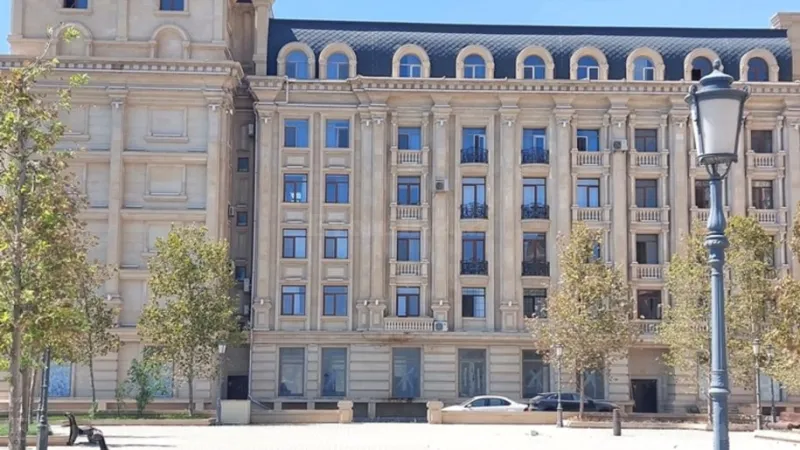 Satılır 5 otaqlı Mənzil Yeni tikili 240 m² Bayıl - şəkil 4