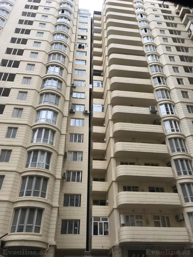 3 otaqlı Mənzil 95 m² Azadlıq prospekti m. Satılır
