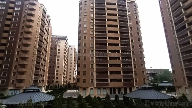 2 otaqlı Mənzil 125 m² 28 May m. Satılır