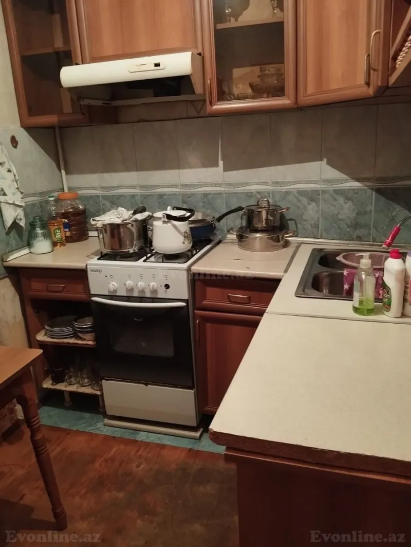 Kirayə verilir 2 otaqlı Mənzil Köhnə tikili 42 m² 4-cü mikrorayon - şəkil 3