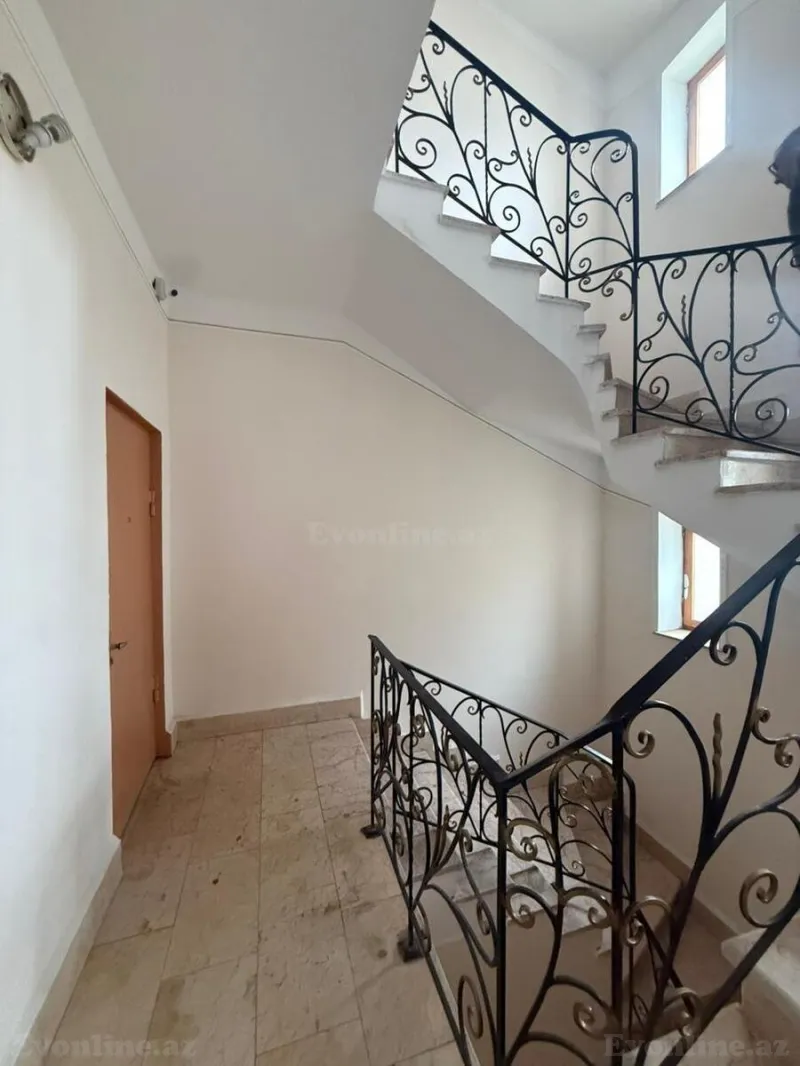 Kirayə verilir Ofis 900 m² Nizami m. - şəkil 14