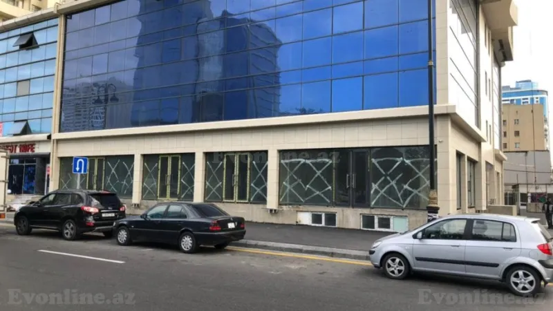 Obyekt 1200 m² Xətai m. Kirayə verilir