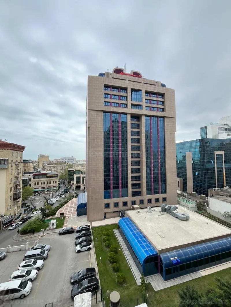 Satılır 4 otaqlı Mənzil Yeni tikili 211 m² Sahil m. - şəkil 3