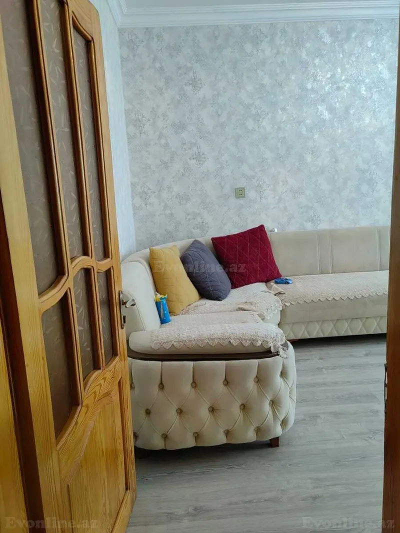 3 otaqlı Mənzil 80 m² Xətai r. Satılır