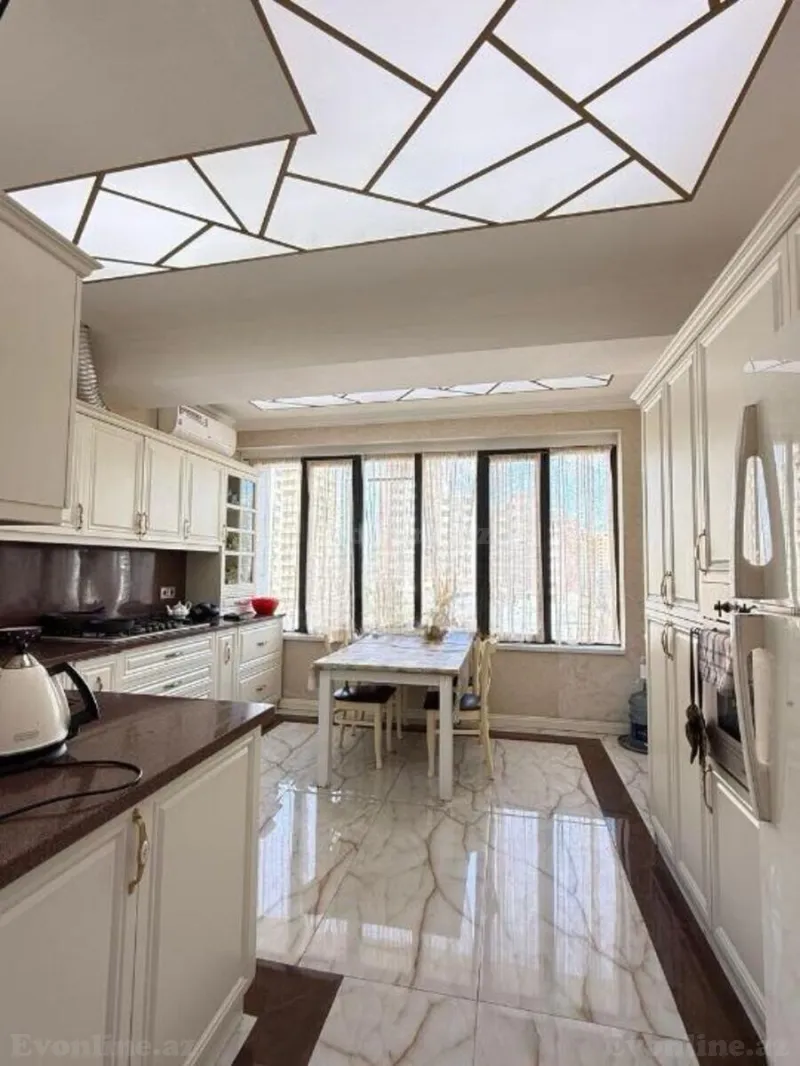 Satılır 4 otaqlı Mənzil Yeni tikili 165 m² 28 May m. - şəkil 9