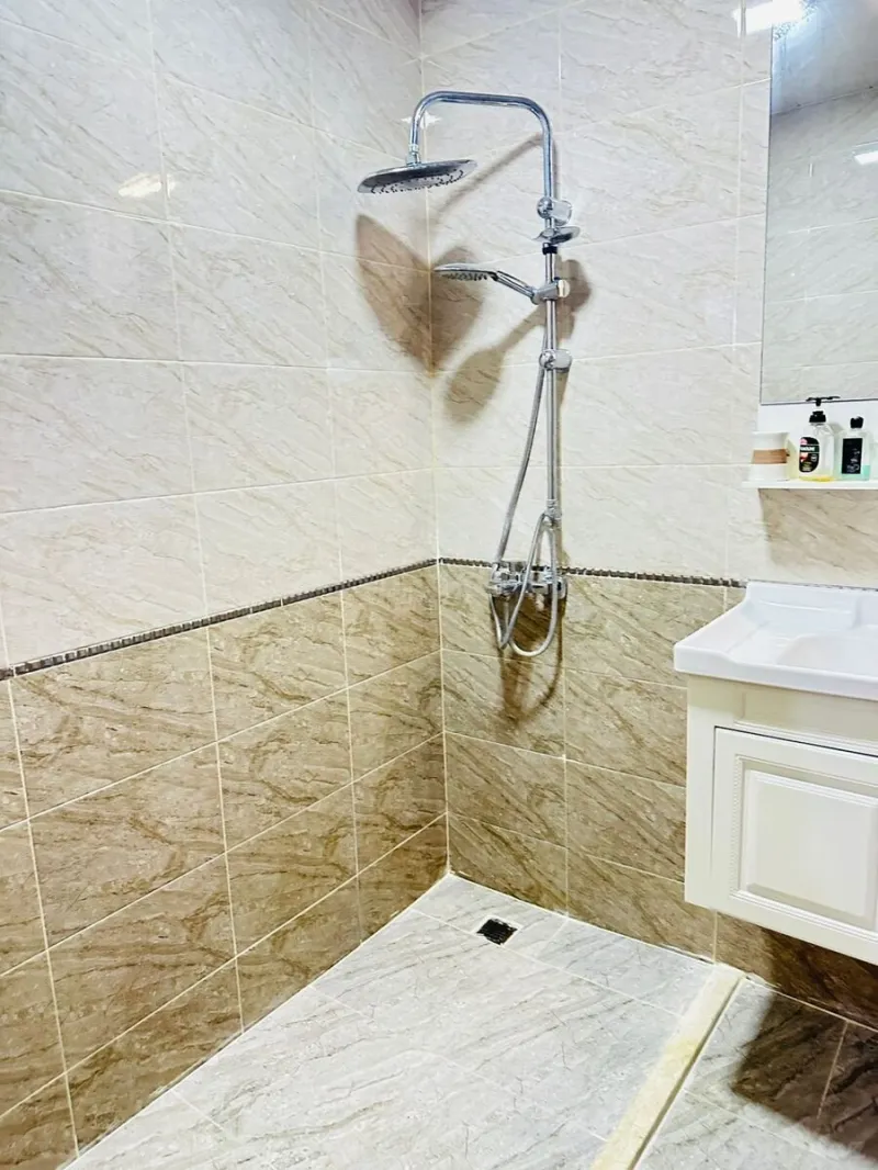 Kirayə verilir 2 otaqlı Mənzil Yeni tikili 90 m² Qara Qarayev m. - şəkil 9