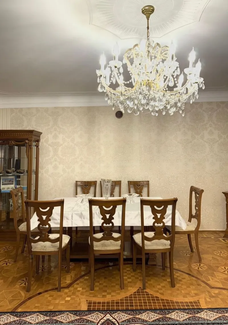 Satılır 5 otaqlı Mənzil Köhnə tikili 170 m² Nəsimi r. - şəkil 3