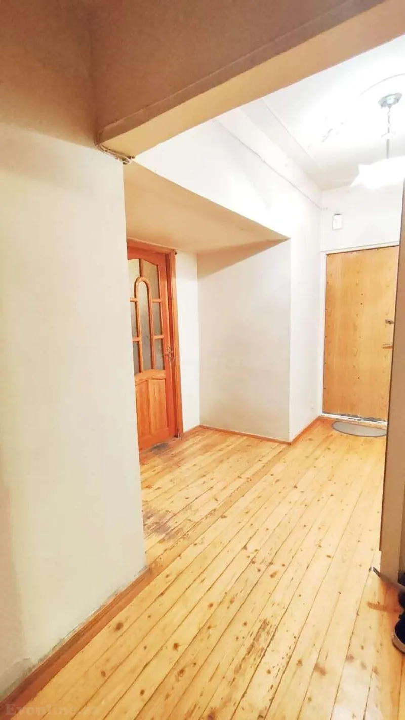 Satılır 3 otaqlı Mənzil Köhnə tikili 70 m² 7-ci mikrorayon - şəkil 6