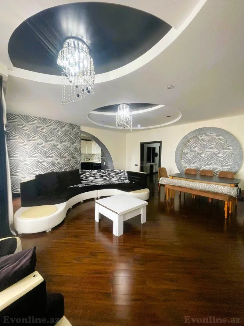 Satılır 3 otaqlı Mənzil Yeni tikili 165 m² 8 Noyabr m.