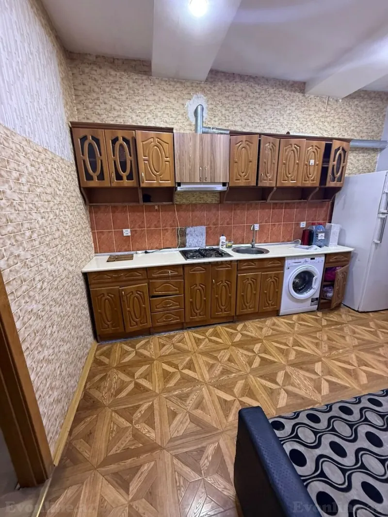 2 otaqlı Mənzil 65 m² İnşaatçılar m. Kirayə verilir