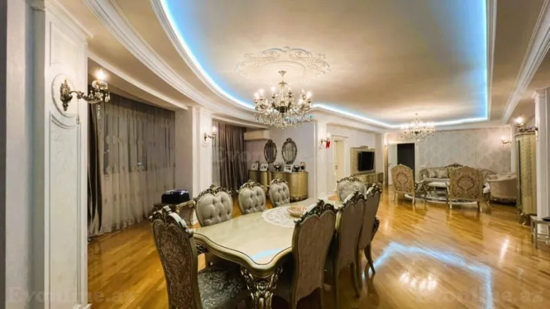 4 otaqlı Mənzil 220 m² 8 Noyabr m. Satılır