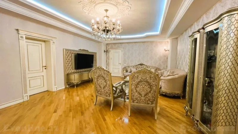 Satılır 4 otaqlı Mənzil Yeni tikili 220 m² 8 Noyabr m. - şəkil 3