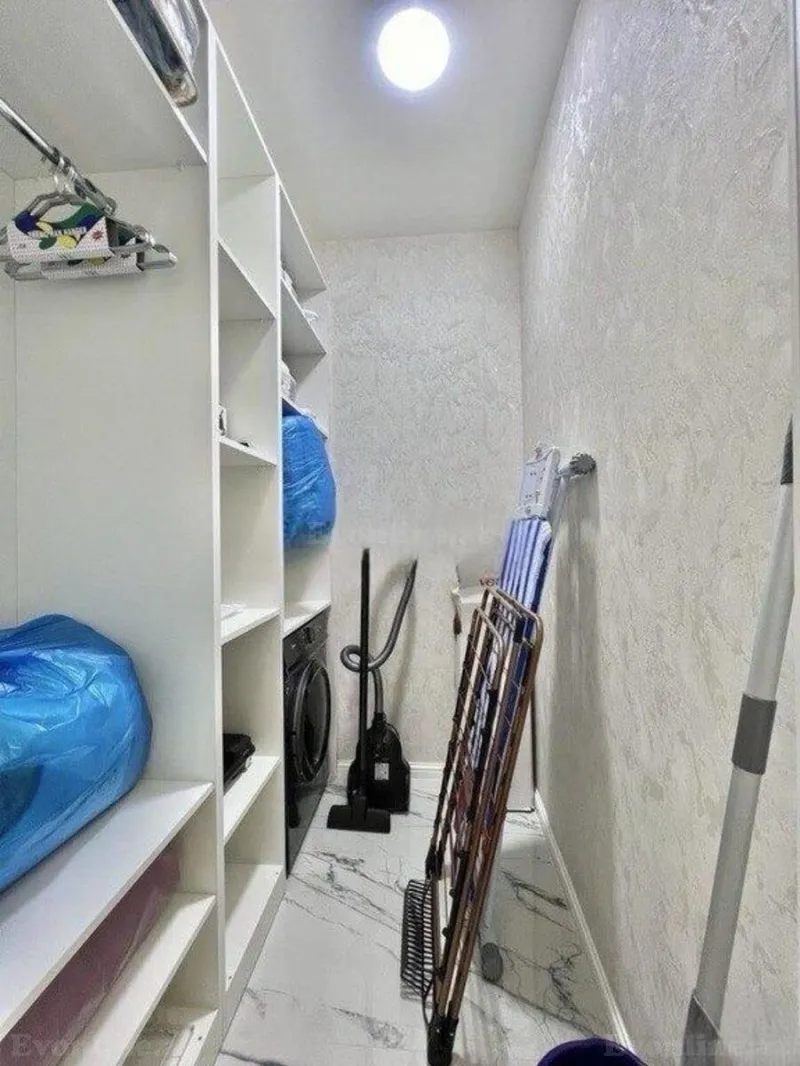 Kirayə verilir 3 otaqlı Mənzil Yeni tikili 145 m² Nəsimi r. - şəkil 9