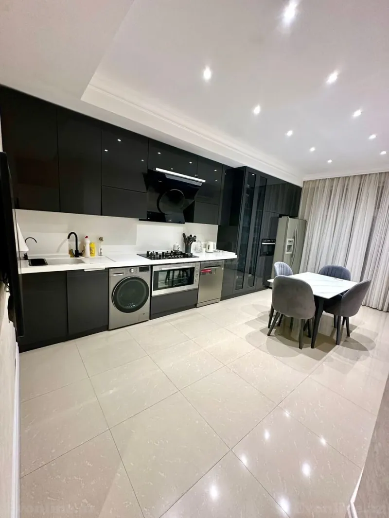 Satılır 3 otaqlı Mənzil Yeni tikili 145 m² Xətai m. - şəkil 2