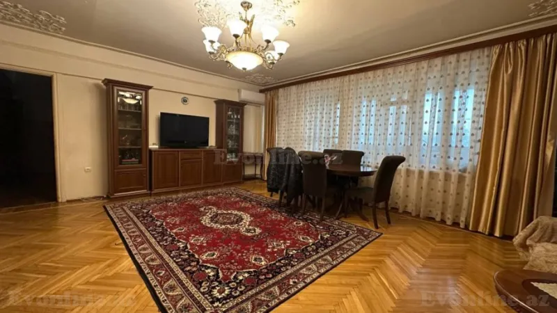 3 otaqlı Mənzil 105 m² Elmlər Akademiyası m. Satılır