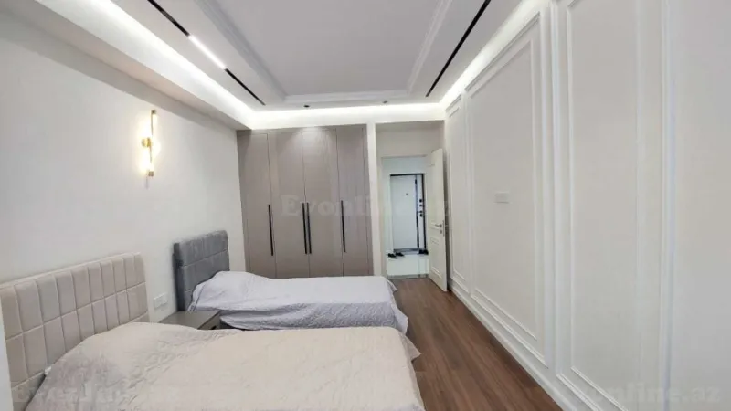 Kirayə verilir 3 otaqlı Mənzil Yeni tikili 120 m² Nərimanov r. - şəkil 18