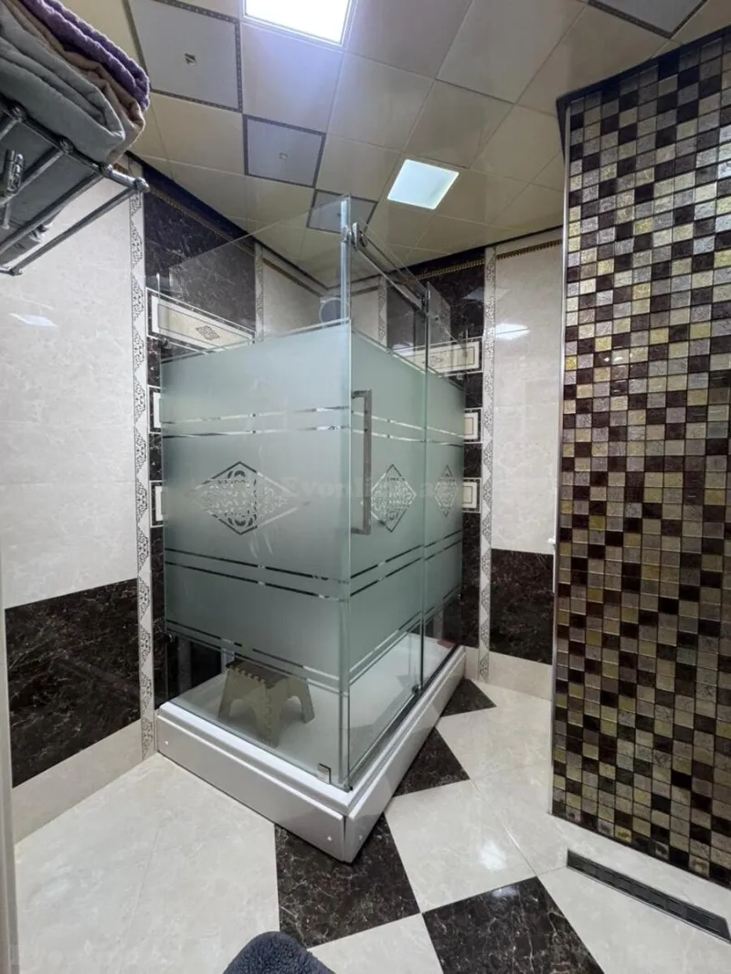 Satılır 3 otaqlı Mənzil Yeni tikili 140 m² Xalqlar Dostluğu m. - şəkil 13