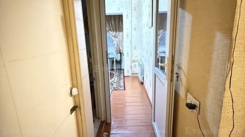 Satılır 2 otaqlı Mənzil Köhnə tikili 60 m² Xalqlar Dostluğu m. - şəkil 13