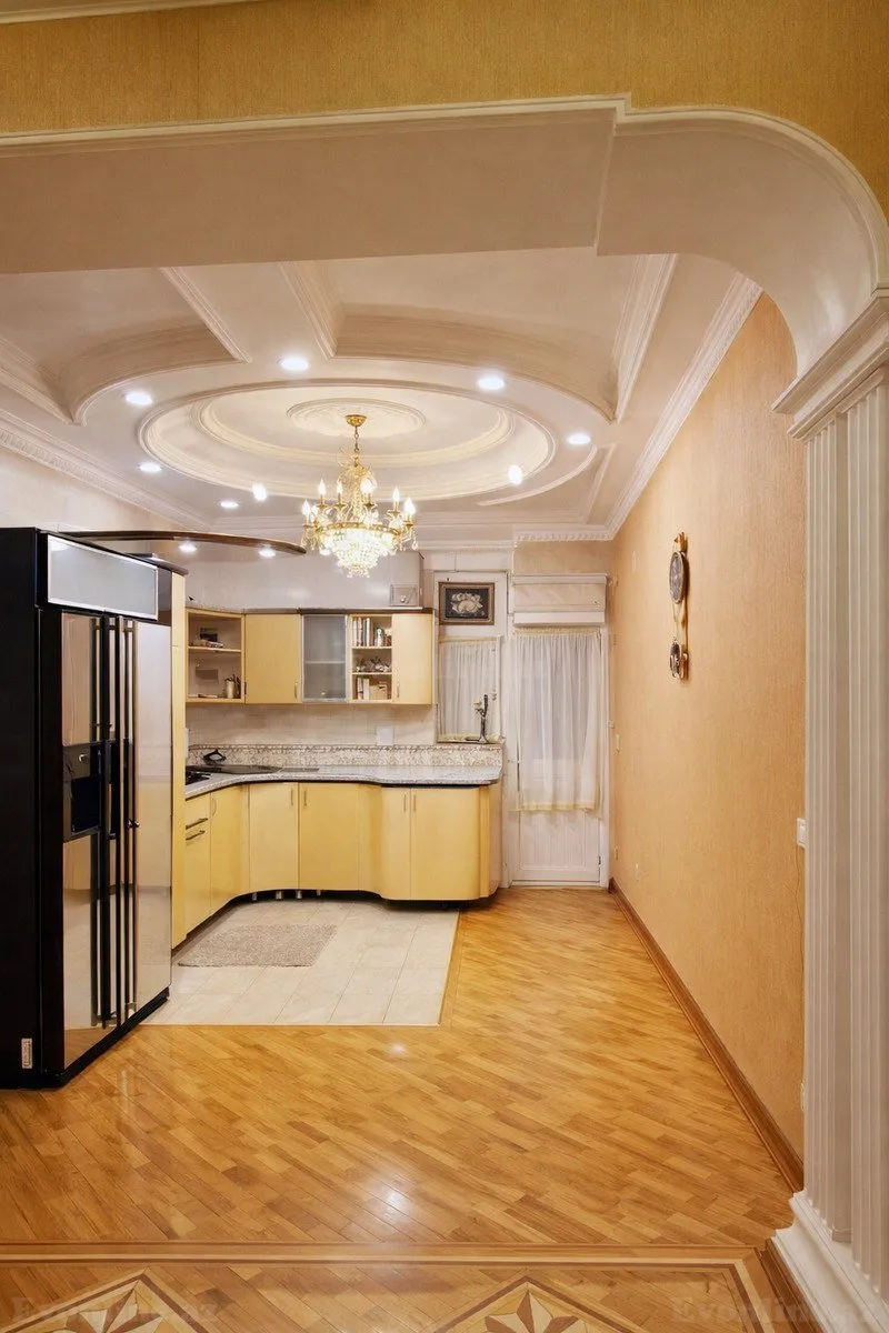 Satılır 3 otaqlı Mənzil Yeni tikili 130 m² 8 Noyabr m. - şəkil 7