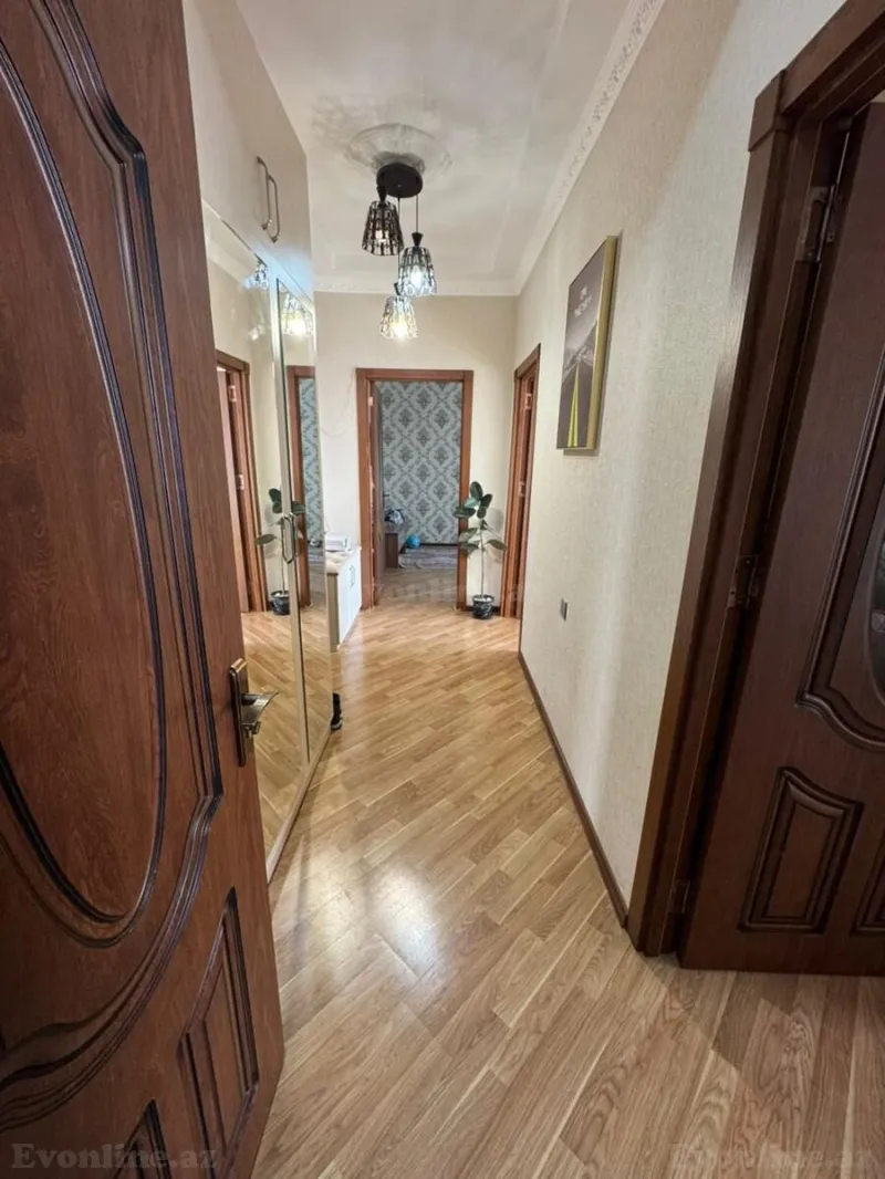 Satılır 2 otaqlı Mənzil Köhnə tikili 65 m² Suraxanı r. - şəkil 5