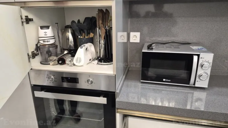 Kirayə verilir 4 otaqlı Mənzil Yeni tikili 220 m² Nərimanov r. - şəkil 24