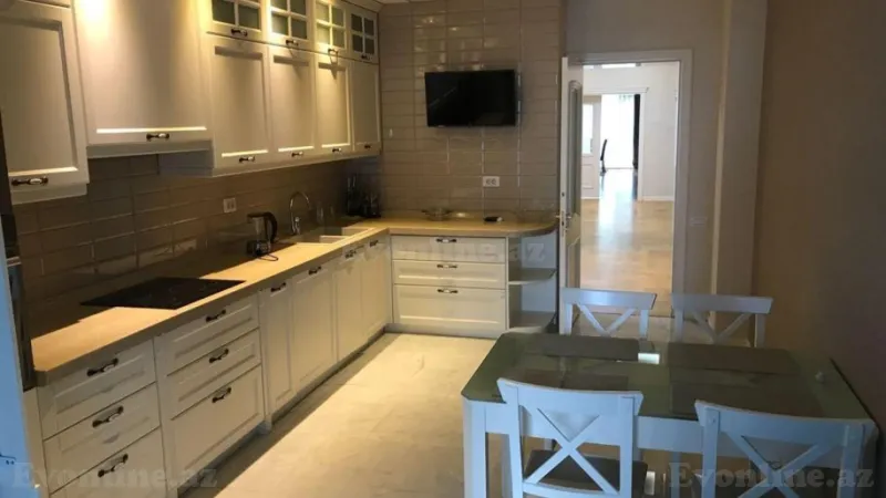 Kirayə verilir 4 otaqlı Mənzil Yeni tikili 253 m² Xətai m. - şəkil 14