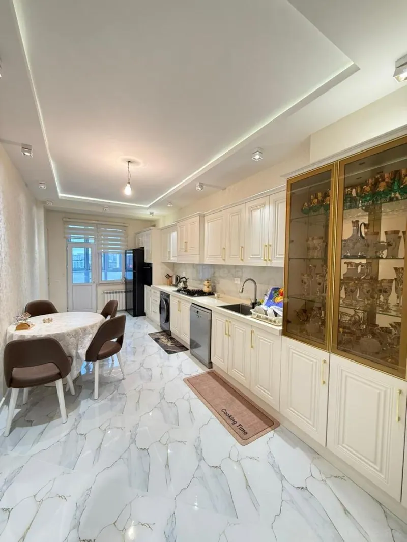 Satılır 3 otaqlı Mənzil Yeni tikili 130 m² Memar Əcəmi m. - şəkil 5