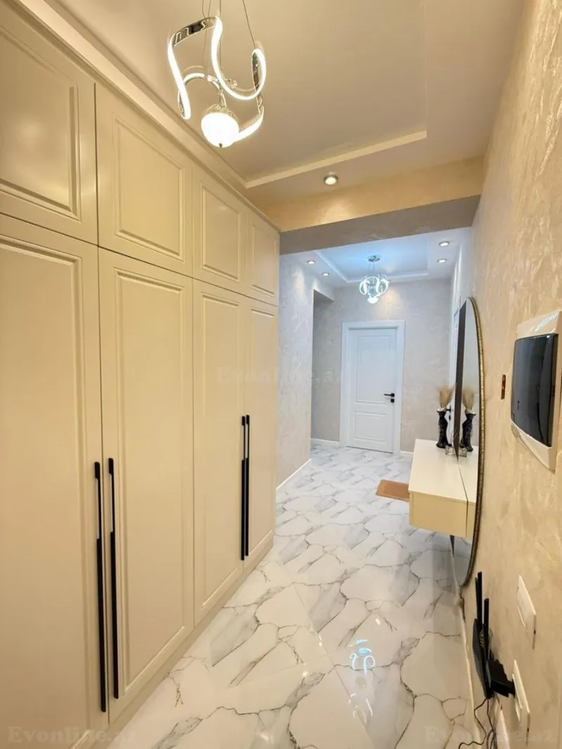 Satılır 3 otaqlı Mənzil Yeni tikili 130 m² Memar Əcəmi m. - şəkil 12