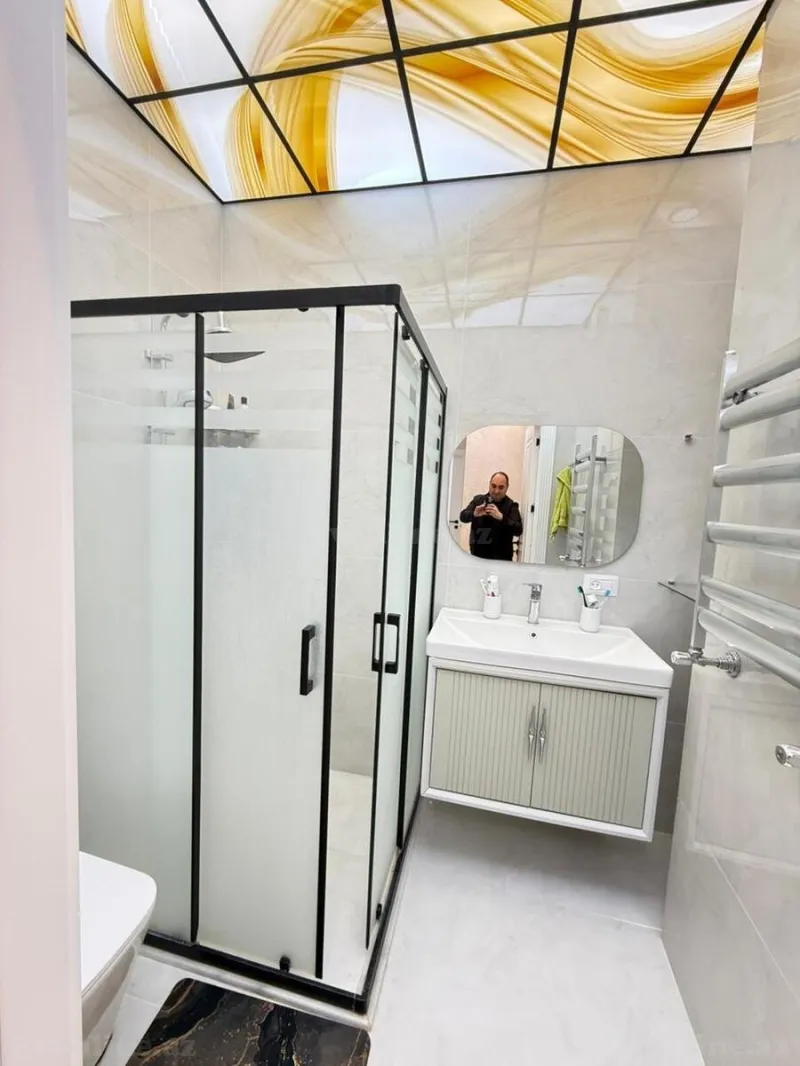 Satılır 3 otaqlı Mənzil Yeni tikili 130 m² Memar Əcəmi m. - şəkil 17