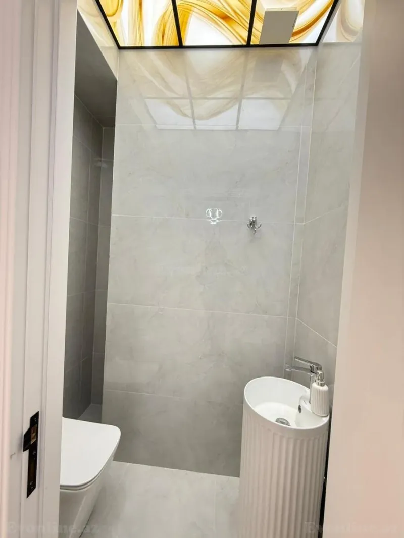 Satılır 3 otaqlı Mənzil Yeni tikili 130 m² Memar Əcəmi m. - şəkil 18