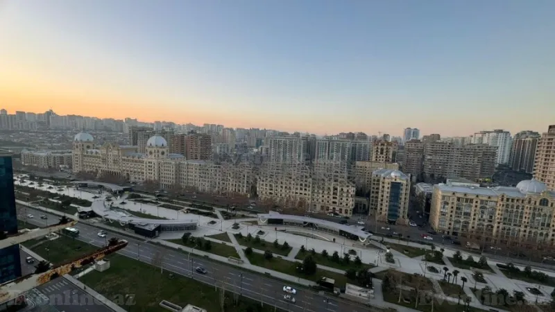 Satılır 3 otaqlı Mənzil Yeni tikili 150 m² Sahil m. - şəkil 3