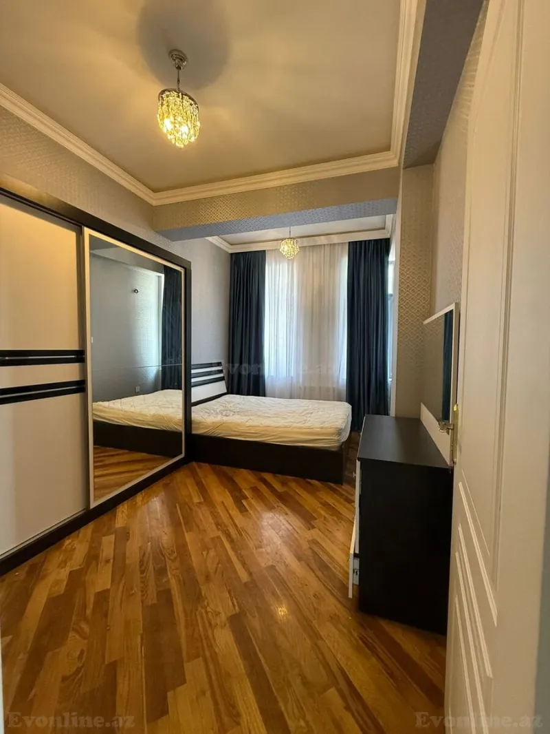 2 otaqlı Mənzil 82 m² 28 May m. Kirayə verilir