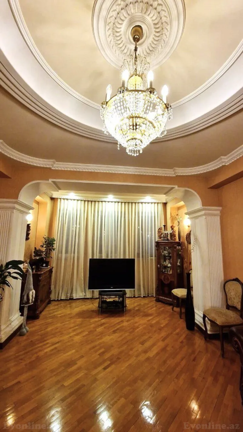 Satılır 3 otaqlı Mənzil Yeni tikili 130 m² Nəsimi r. - şəkil 2