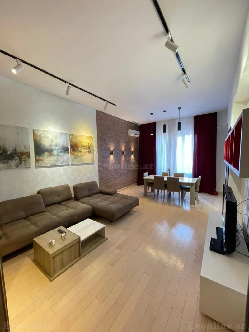 3 otaqlı Mənzil 140 m² 28 May m. Kirayə verilir