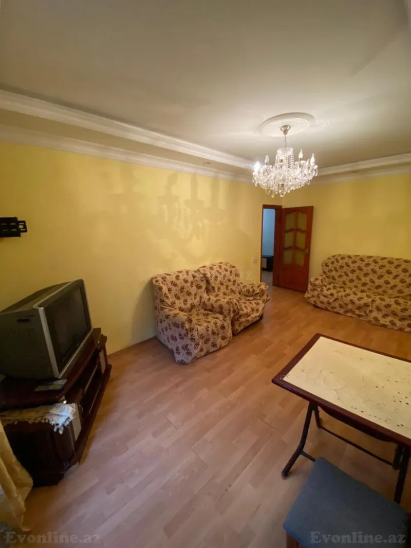 Kirayə verilir 3 otaqlı Mənzil Köhnə tikili 68 m² Azadlıq prospekti m.