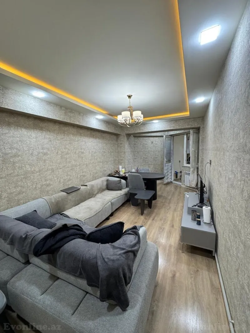 2 otaqlı Mənzil 72 m² Neftçilər m. Satılır