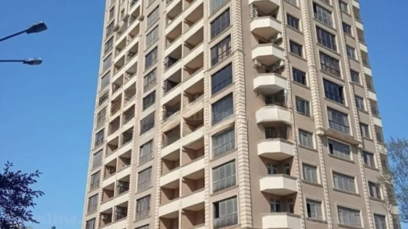 Satılır 4 otaqlı Mənzil Yeni tikili 140 m² 8-ci mikrorayon - şəkil 2