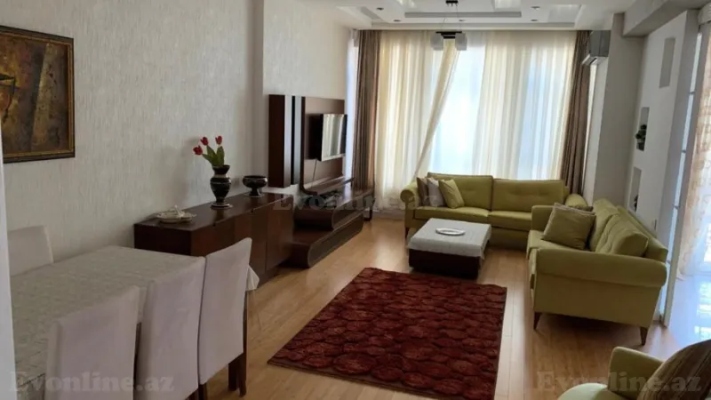 3 otaqlı Mənzil 130 m² 8 Noyabr m. Satılır